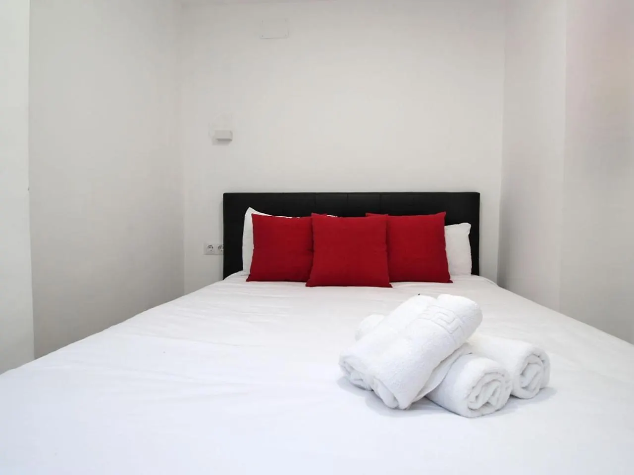 Apartamento Del Parque Flats Beatas Málaga 0*,